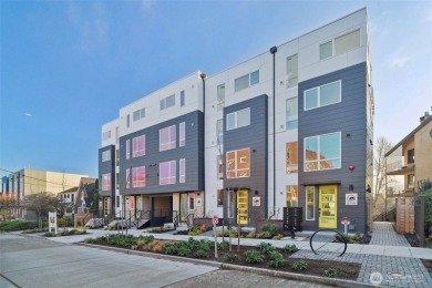 Beach Home For Sale in Seattle, Washington