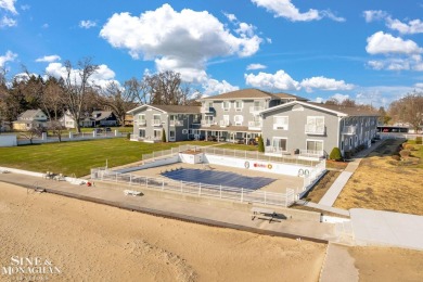 Beach Condo Sale Pending in Fort Gratiot, Michigan