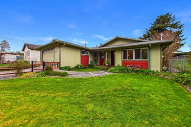Beach Home For Sale in Eureka, California