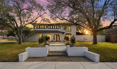 Beach Home For Sale in Corpus Christi, Texas