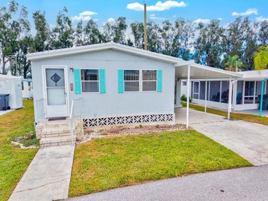 Beach Home For Sale in Bradenton, Florida