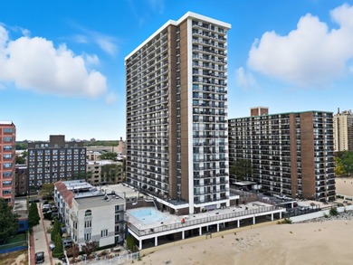 Beach Condo For Sale in Chicago, Illinois