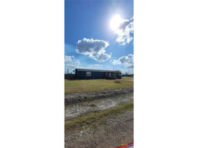 Beach Home For Sale in Seadrift, Texas