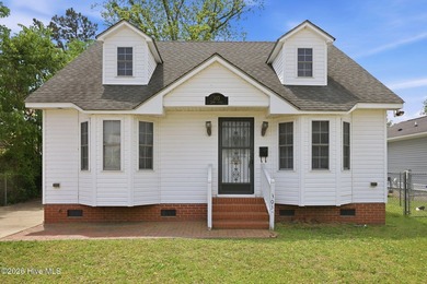Beach Home For Sale in Hertford, North Carolina