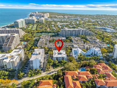 Beach Condo For Sale in Key Biscayne, Florida