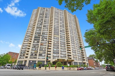 Beach Condo Active Under Contract in Chicago, Illinois
