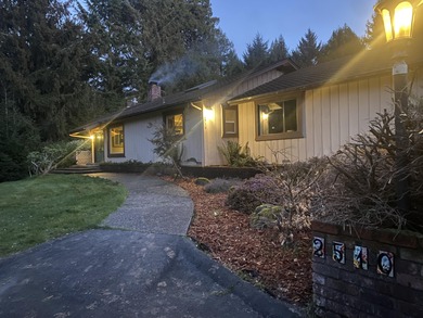 Beach Home For Sale in Bayside, California