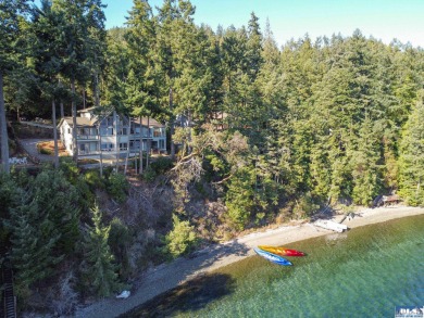 Beach Home For Sale in Port Townsend, Washington