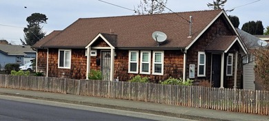 Beach Home Sale Pending in Eureka, California