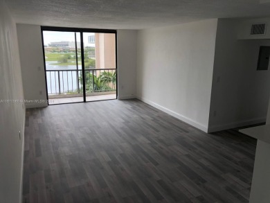 Beach Condo For Sale in Miami, Florida