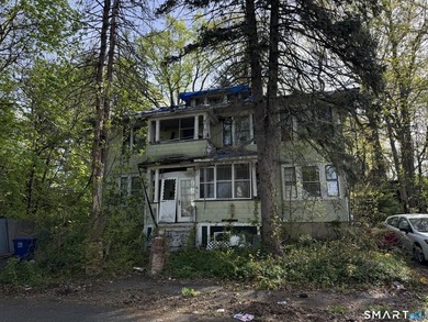 Beach Home For Sale in Bridgeport, Connecticut