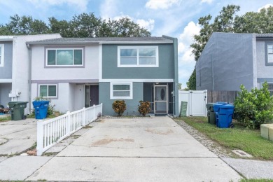 Beach Townhome/Townhouse Sale Pending in Largo, Florida