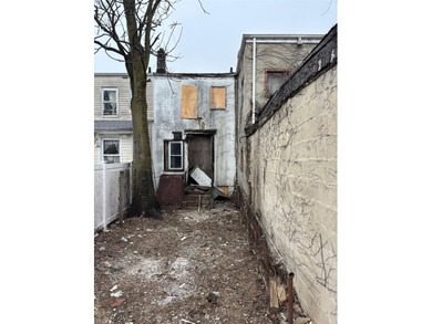 Beach Home For Sale in Jamaica, New York