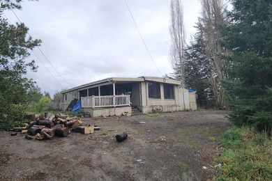 Beach Home For Sale in Crescent City, California