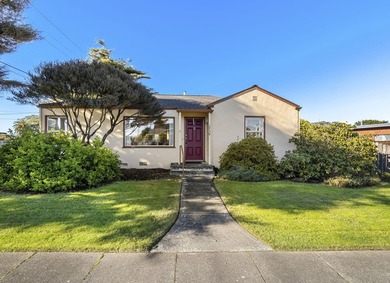 Beach Home For Sale in Eureka, California