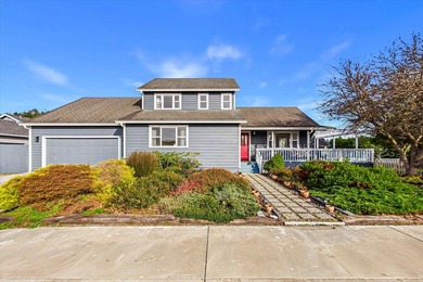 Beach Home For Sale in Mckinleyville, California