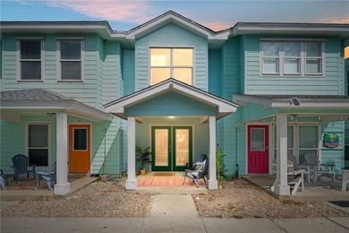 Beach Townhome/Townhouse For Sale in Port Aransas, Texas