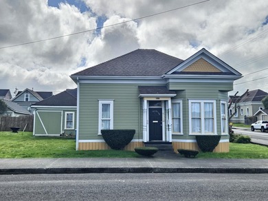 Beach Home For Sale in Eureka, California