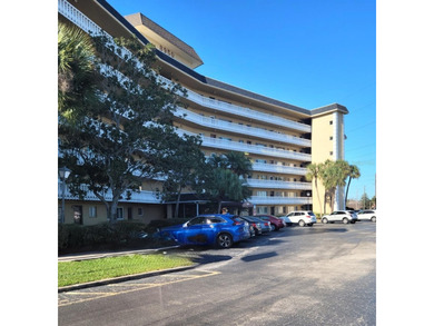 Beach Condo For Sale in Seminole, Florida