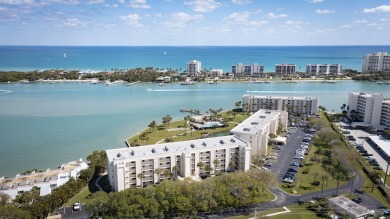 Beach Condo For Sale in Tequesta, Florida