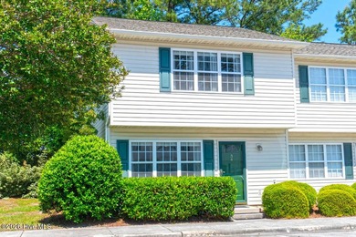Beach Townhome/Townhouse For Sale in Swansboro, North Carolina