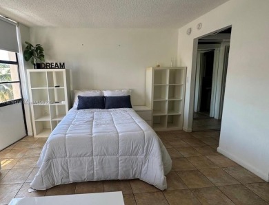 Beach Condo For Sale in Miami Beach, Florida