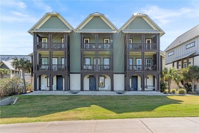 Beach Townhome/Townhouse For Sale in Port Aransas, Texas