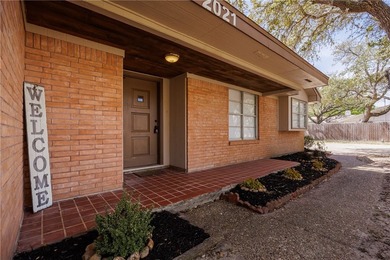 Beach Home For Sale in Ingleside, Texas