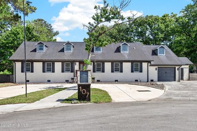 Beach Home For Sale in New Bern, North Carolina