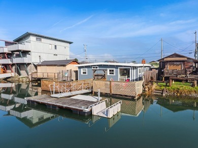 Beach Home For Sale in Eureka, California