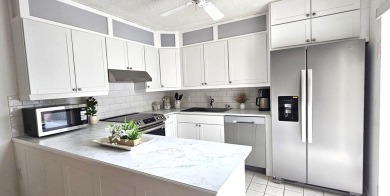 Beach Townhome/Townhouse For Sale in Vero Beach, Florida