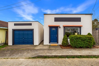 Beach Home Sale Pending in Eureka, California