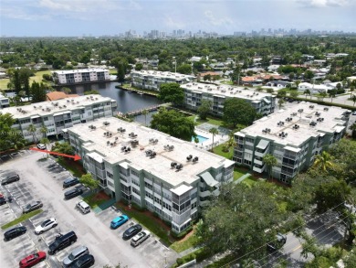 Beach Condo For Sale in Hollywood, Florida