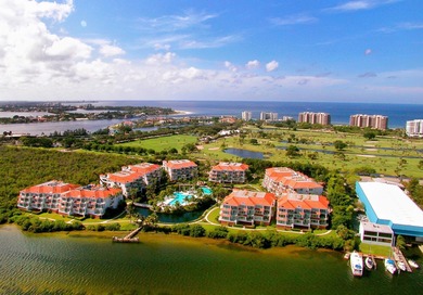 Beach Condo For Sale in Longboat Key, Florida
