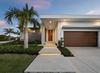 Beach Home For Sale in Sarasota, Florida