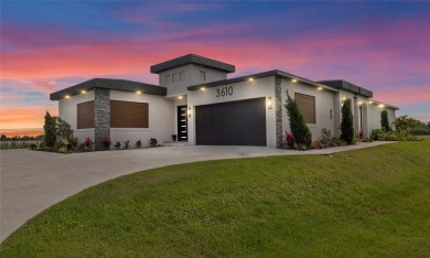 Beach Home For Sale in Ruskin, Florida