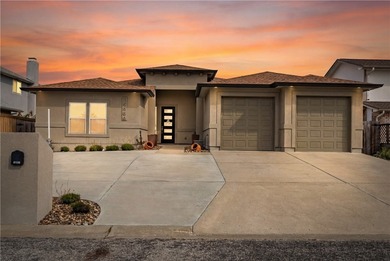 Beach Home Sale Pending in Corpus Christi, Texas