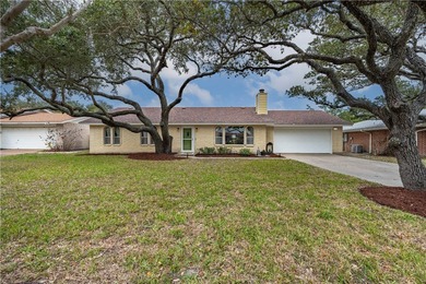 Beach Home For Sale in Rockport, Texas
