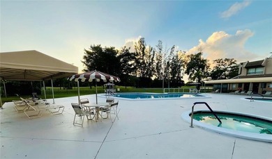Beach Condo For Sale in Tamarac, Florida