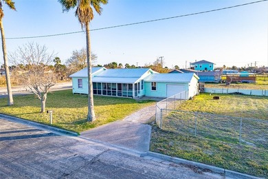 Beach Home Sale Pending in Aransas Pass, Texas