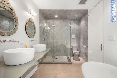 Beach Home For Sale in New York, New York