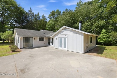 Beach Home For Sale in New Bern, North Carolina