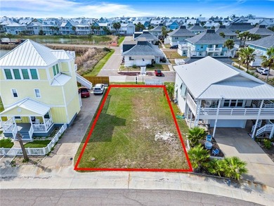 Beach Lot Sale Pending in Port Aransas, Texas