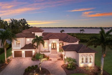 Beach Home For Sale in Bradenton, Florida