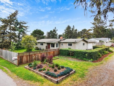 Beach Home For Sale in Mckinleyville, California