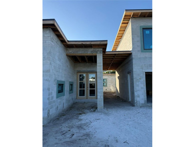 Beach Home For Sale in Sarasota, Florida