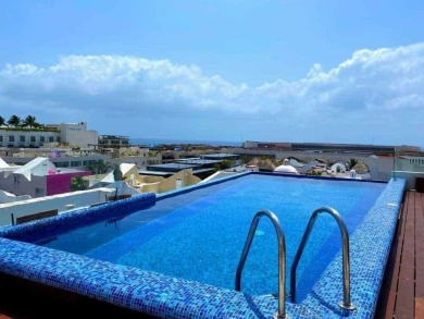 Beach Condo For Sale in Playa Del Carmen, 