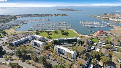 Beach Condo For Sale in Richmond, California