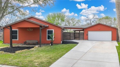 Beach Home Sale Pending in Corpus Christi, Texas