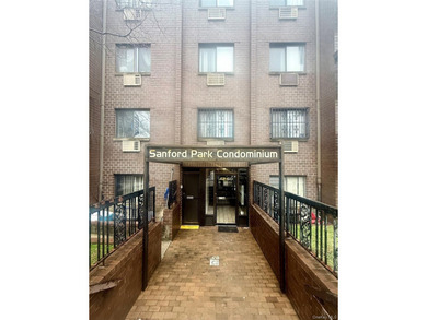 Beach Condo For Sale in Flushing, New York